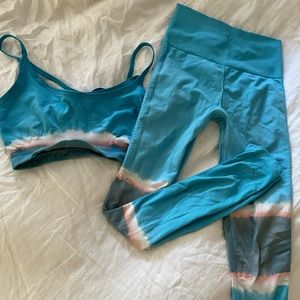 Free People Movement 🌊🤍 Leggings & Sports Bra Set. Size XS/S (very stretchy)